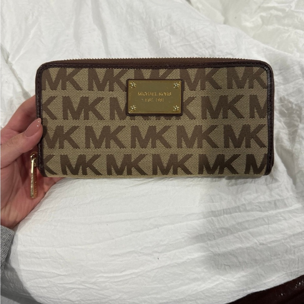 Michael Kors Tan and Brown Logo Zip Wallet